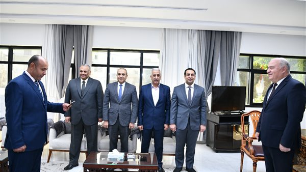 محافظ قنا يشهد خلف