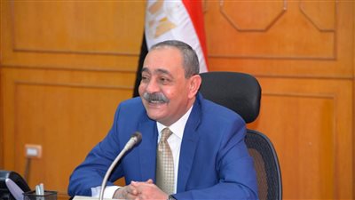 محافظ الإسماعيلية يتابع استعدادات مديرية التربية والتعليم لانطلاق امتحانات الفصل الدراسي الأول