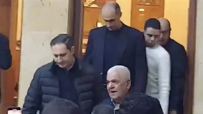 جمال وعلاء مبارك يغادران عزاء الدكتور أمين مبارك ابن عم الرئيس الأسبق| بث مباشر 