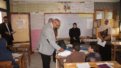 وكيل تعليم بني سويف يتابع سير أعمال امتحانات نهاية الفصل الدراسي الأول