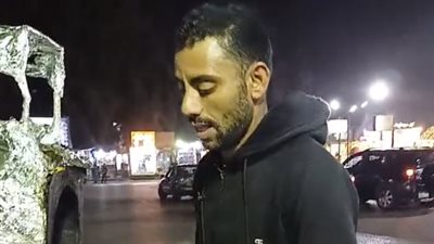 خريج تجارة إنجليزي.. محمد أشهر بائع بطاطا بالمعادي: الشغل مش عيب وبعملها بالنوتيلا | بث مباشر 