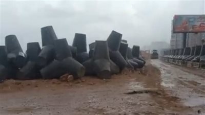 سقوط أمطار غزيرة على محافظة الإسكندرية.. ورفع درجة الاستعداد القصوى | بث مباشر