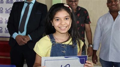  شقيق الصغيرة ضحية حادث أتوبيس بالمعادي: السواق خبطنا وكان هيمشي ويسيبنا 