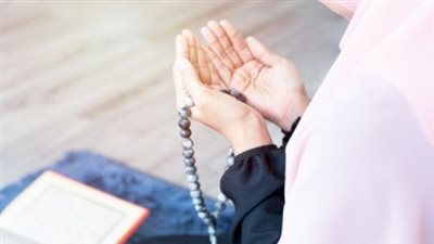 40 دعاء للأم المتوفية في عيد الأم.. اللهم أنر قبر أمي