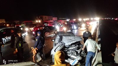 العربيات اتفرمت.. الصور الأولى لحادث تصادم طريق الإسكندرية الصحراوي