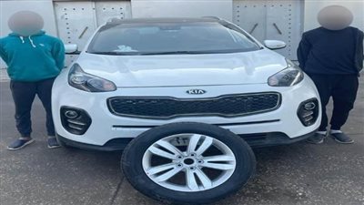 سرقاها وجابا هيروين.. حبس المتهمين بسرقة سيارة بأسلوب المغافلة بمدينة نصر