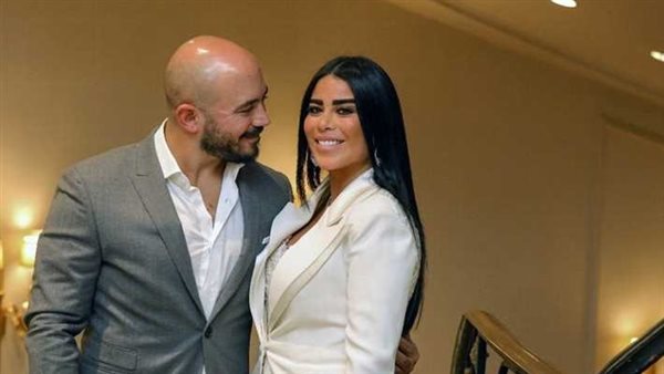 العسيلي وزوجته أمنية