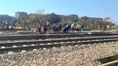 بينهم شقيقان.. ارتفاع ضحايا حادث قطار سوهاج إلى 4 أشخاص |صور