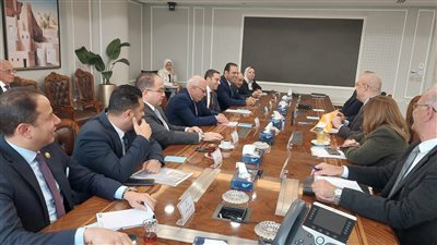 نواب بورسعيد والمحافظ يلتقون وزير الإسكان لحل مشكلات الإسكان الاجتماعي والتعاوني