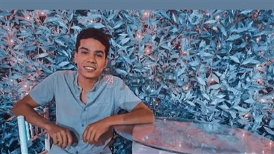 كان في طريقه لـ الامتحان.. مصرع طالب بتجارة الفيوم في انقلاب سيارة بالبحيرة