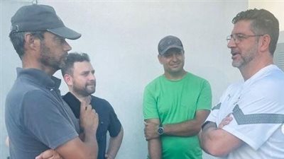 فيتوريا يحتفي بمقابلة عدد من المواطنين البرتغاليين في كوت ديفوار