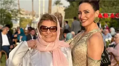 شاهد عيان بحادث الفنان أشرف عبد الغفور: مراته ماكنتش قادرة تتكلم من الخضة |خاص 