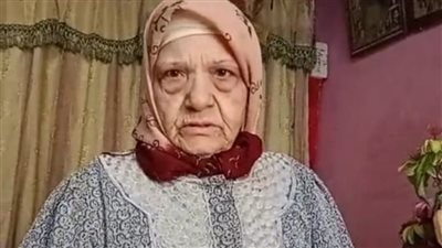 قصة كفاح الحاجة هنية مسنة تعمل بالنجارة في الفيوم: اتعلمت المهنة من والدي لما كان عمري 8 سنين.. وأنجبت 7 أبناء | بث مباشر