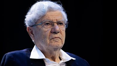 ناجٍ من الهولوكوست.. من هو ممثل إسرائيل أمام محكمة العدل الدولية في قضية الإبادة الجماعية بغزة؟