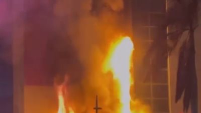 نشوب حريق داخل كافيه شهير في التجمع الخامس.. والحماية المدنية تسيطر على النيران | صور 