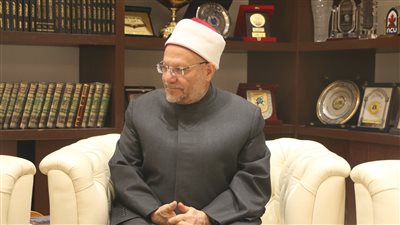 تعيين الدكتور شوقي علام مفتي الجمهورية السابق عميدًا للمعهد العالي للدراسات الإسلامية