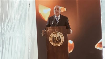 وزير الإسكان يشارك في تسليم المرحلة الأولى من أبراج العاصمة الإدارية