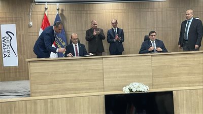 بحضور وزير الاتصالات.. رئيس جامعة أسيوط يوقع بروتوكول تعاون مع المعهد القومي للاتصالات 