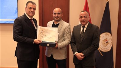 السياحة تكرم عددًا من الرموز بمجالات العمل الأثري بمناسبة الاحتفال بعيد الآثاريين | صور 