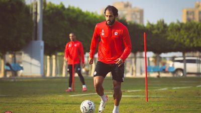 وفاة والد مروان محسن لاعب مودرن فيوتشر 