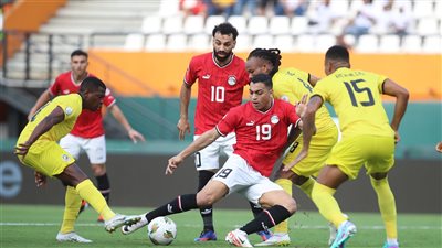 ملخص مباراة مصر وموزمبيق.. تعادل صلاح القاتل وإصابة أحمد حجازي