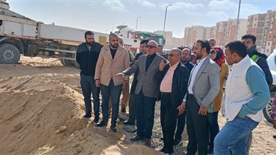 نائب رئيس المجتمعات العمرانية يكلف بوضع خطة زمنية للمشروعات لضمان تسليم وحدات أكتوبر الجديدة لمستحقيها