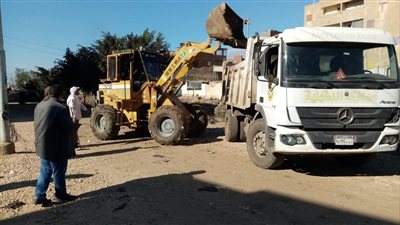 بمعدات 9 وحدات محلية.. انطلاق حملة نظافة مكبرة بمركز شربين في الدقهلية