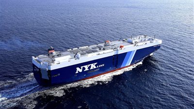 أكبر شركة شحن في اليابان تعلق مرور سفنها عبر البحر الأحمر 