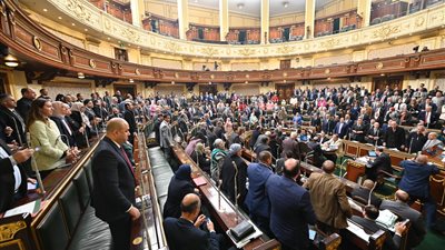 خطة النواب: وزارة البترول شغالة بموظف واحد محظوظ من 21 سنة