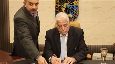 محافظ جنوب سيناء يصدق على 177 قرار تصالح على مخالفات البناء لأهالي مدينة أبو زنيمة