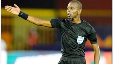 أتشو يدير مباراة مصر وغانا.. ومصطفى غربال حكما للقاء كوت ديفوار ونيجيريا