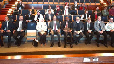 الإسكان والجامعة الأمريكية تبدآن برنامجا تدريبا للعاملين بخدمات الصرف الصحي في الصعيد