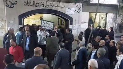 أهالي طنطا يشيعون جثمان شيخ البرلمانيين عبد المنعم العليمي لمثواه الأخير بمقابر الأسرة| بث مباشر 