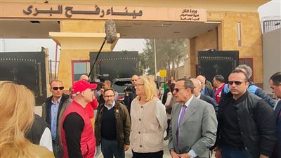 كبيرة منسقي الأمم المتحدة للشئون الإنسانية تتفقد مخازن مساعدات غزة في العريش