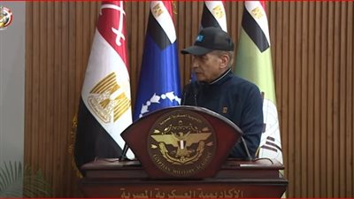وزير الدفاع يتفقد عددًا من الأنشطة التدريبية للطلبة بالأكاديمية العسكرية ويلتقي أسر الطلبة المستجدين