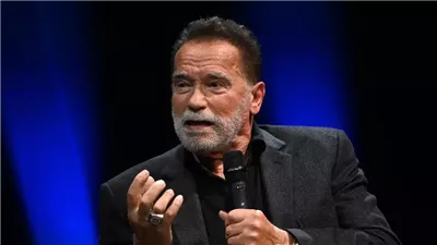 الشرطة الألمانية تحتجز أرنولد شوارزنيجر في مطار ميونخ.. ما القصة؟