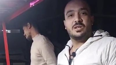 من 100 جنيه لـ 3 فروع.. قصة كفاح 5 أصدقاء أسسوا مشروع عربة وجبات سريعة بالسويس| بث مباشر 