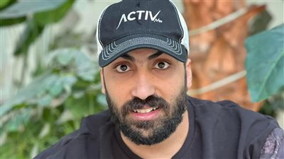 صديق كهربا.. وفاة مدرس مريض بضمور العضلات في ذكرى رحيل والده