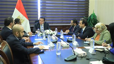 وزير الصحة يبحث سبل التعاون مع شركة إماراتية في مشروع الجينوم المصري والفحوصات الوراثية