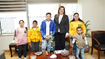 السعيد: الصندوق السيادي يتبنى طفلا حائزا على بطولة العالم في المسائل الحسابية لاستثمار موهبته