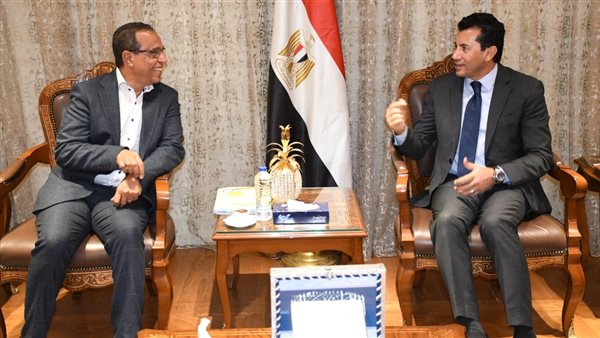 وزير الرياضة ورئيس