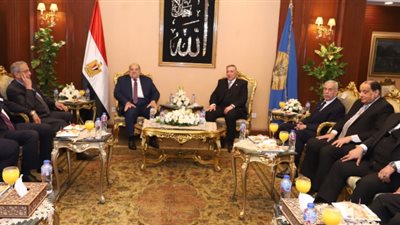 رئيس مجلس الشيوخ يشارك بمؤتمر المحكمة الدستورية بحضور أعضاء لجنتي الـ10 والـ50