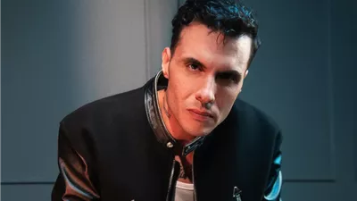 أمير عيد: المدارس بتقتل أصالة الشخص.. وأمي ربتني إني طفل عبقري