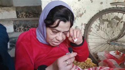 سيدة مُشردة بالمنيا تستغيث: بقالي 4 سنين في الشارع ومليش حد| بث مباشر