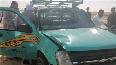 إصابة 10 أشخاص إثر انقلاب سيارة ربع نقل بطريق الشاذلي أبوالحسن بأسوان