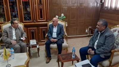 محافظ شمال سيناء يستقبل رئيس جهاز التعمير