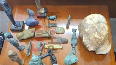 علاء ثابت رئيس بيت العائلة بألمانيا: نتعاون مع السفارة المصرية في كشف الآثار المهربة 