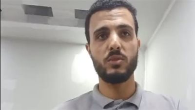 قصة كفاح نقاش صاحب حنجرة ذهبية في تلاوة القرآن بالبحيرة: نفسي أشتغل حتى لو عامل بمسجد|بث مباشر