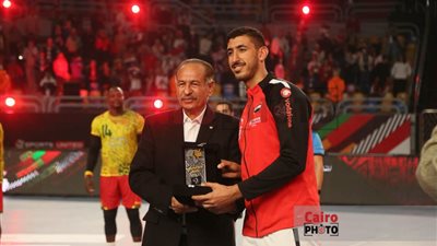 يحيى خالد لاعب منتخب اليد: سعيد بأدائنا في الأولمبياد.. والفوز على الأرجنتين ليس سهلا 