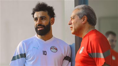خالد الدرندلي: صلاح جلس مع اللاعبين أمس.. وحجازي قادر على قيادة الفراعنة